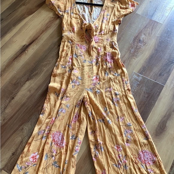 JUMPSUIT PLEATED WIDE LEG FRONT TIE SIZE SMALL - Picture 2 of 5